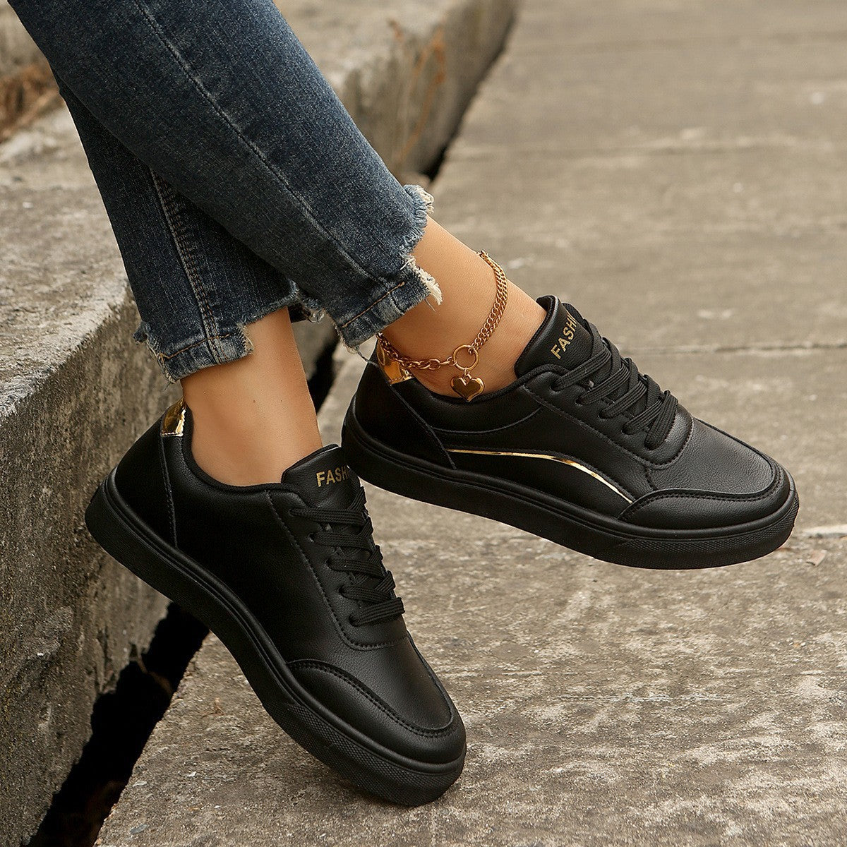 Lace-up White Flats Shoes Fashion Round Toe Slip-on Thick Sole Casual Sneakers For Women