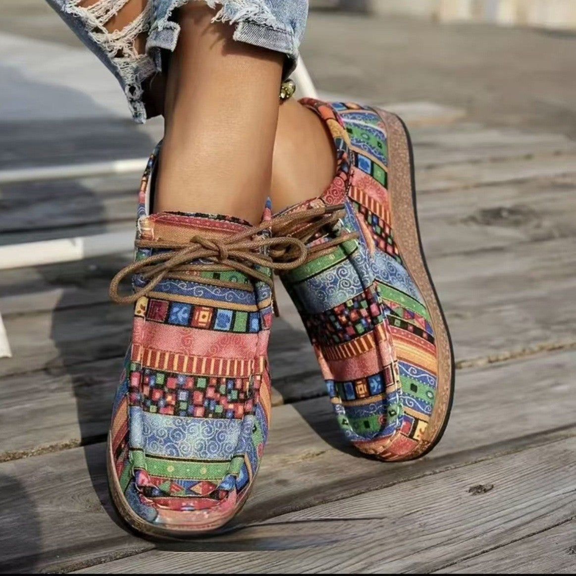 Color Graffiti Canvas Moccasin Style Flat Bottom Sneakers