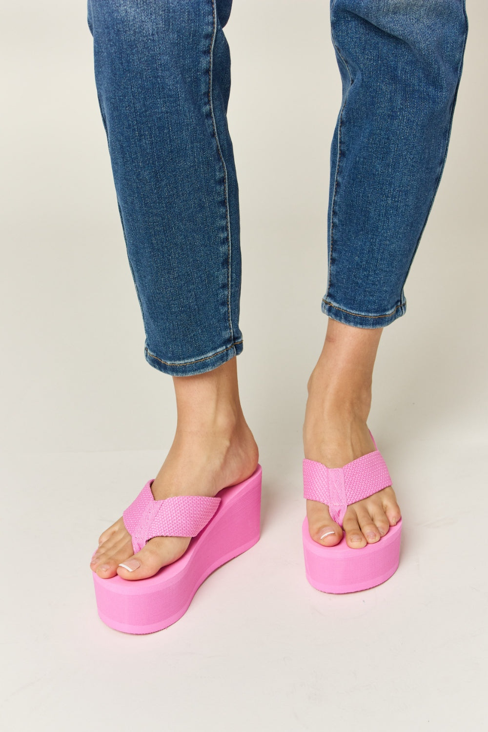 WILD DIVA Platform Wedge Pink Open Toe Chunky Thick Flip Flop Thong Sandals