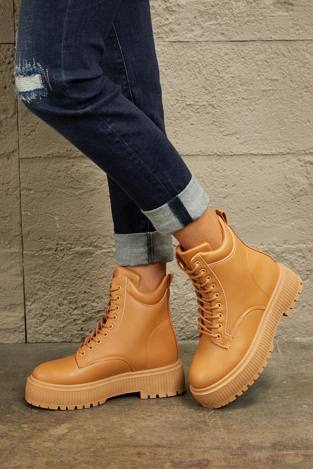 East Lion Corp Platform Combat Chunky Thick Sole Caramel Tan Lace Up Bootie Boots