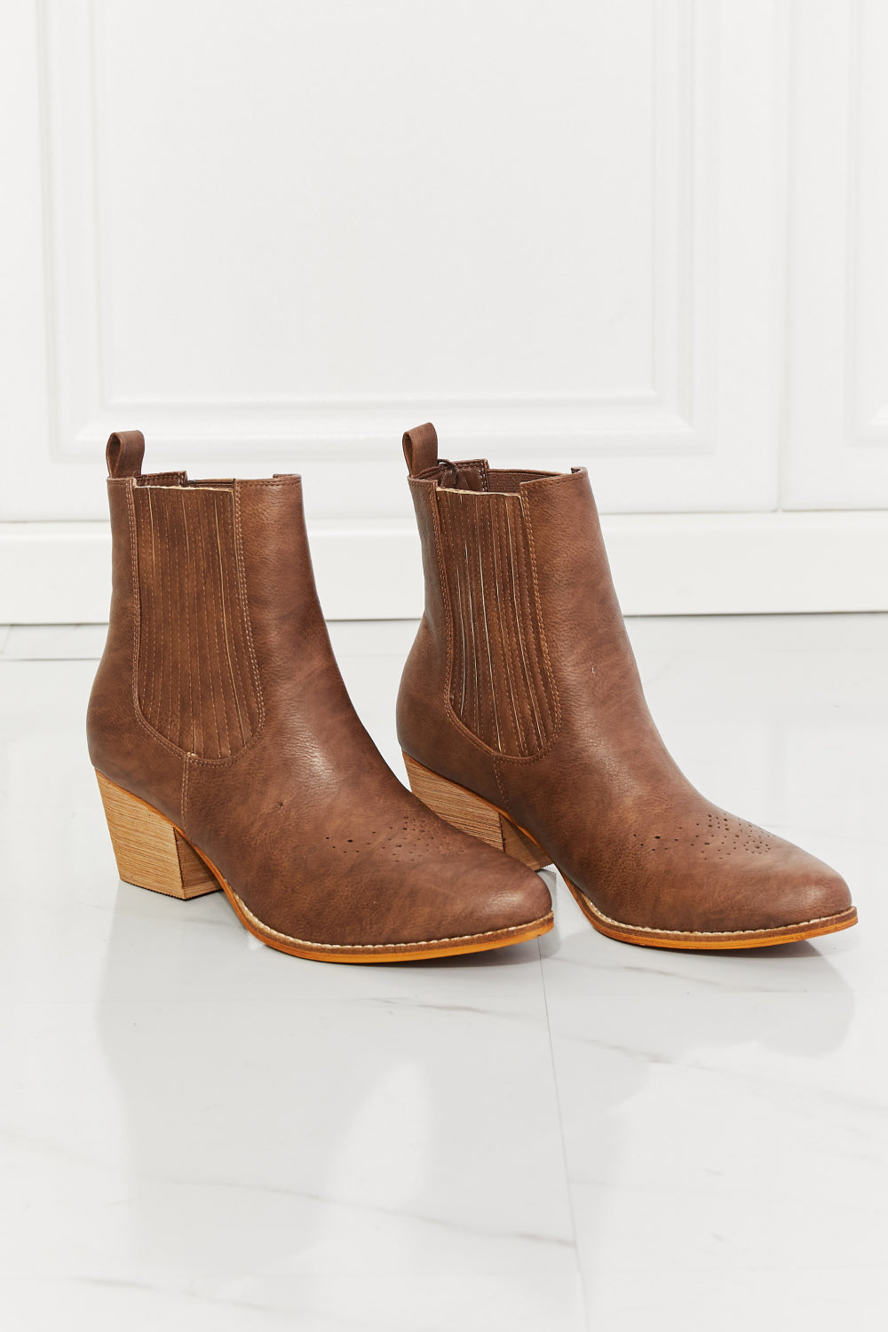 MMShoes Stacked Heel Cowboy Style Chelsea Ankle Bootie Boots in Chestnut Brown Love the Journey