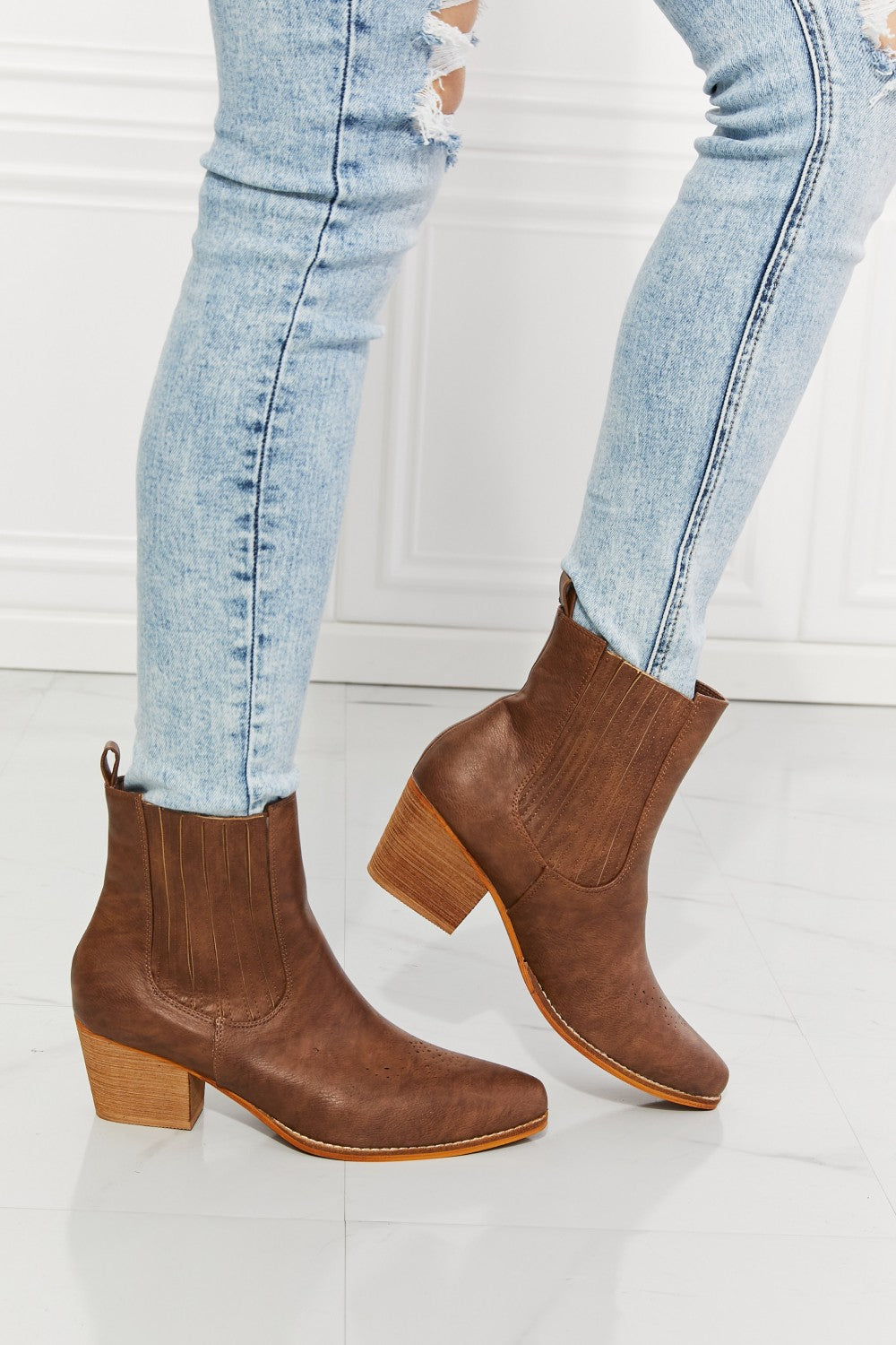 MMShoes Stacked Heel Cowboy Style Chelsea Ankle Bootie Boots in Chestnut Brown Love the Journey